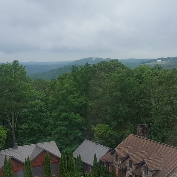 Meet your Posher, Rachel - Picture 1 of 1